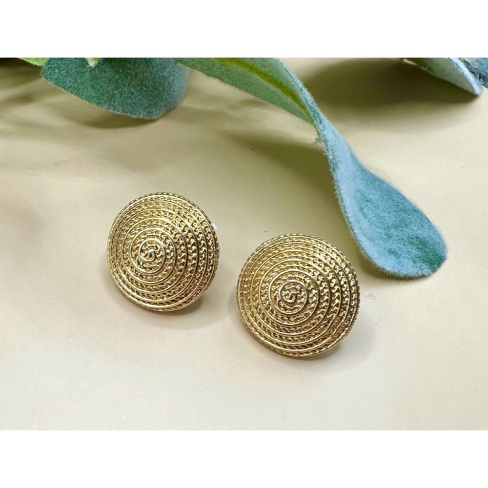 Vintage gold tone button earrings